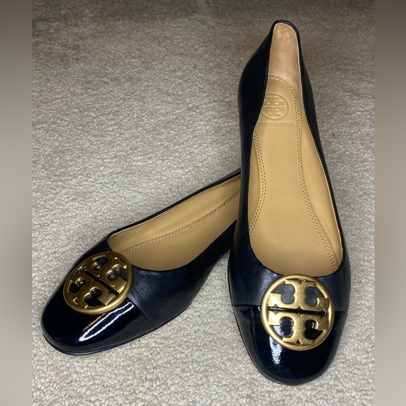 Tory Burch Shoes - NWOT Tory Burch Chelsea cap-toe ballet flat